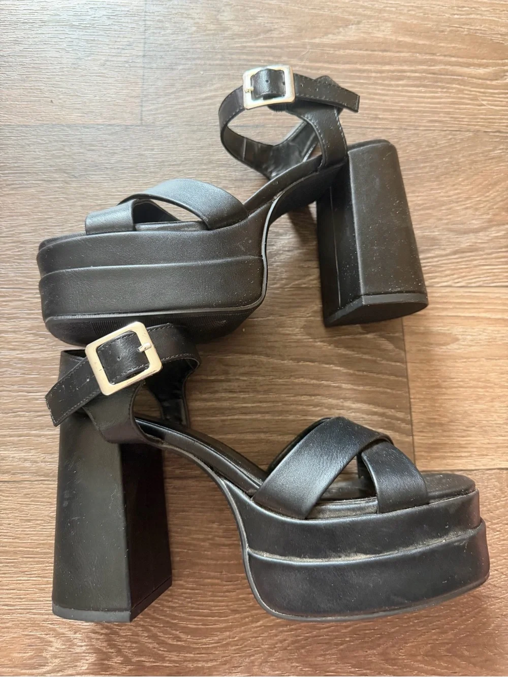 YNOT Chunky Platform Sandals Size 6.5